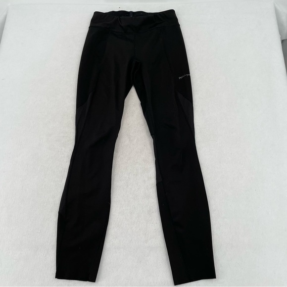 PATAGONIA Women’s Black Raw hem Leggings with mesh accents size: XS - Picture 3 of 12